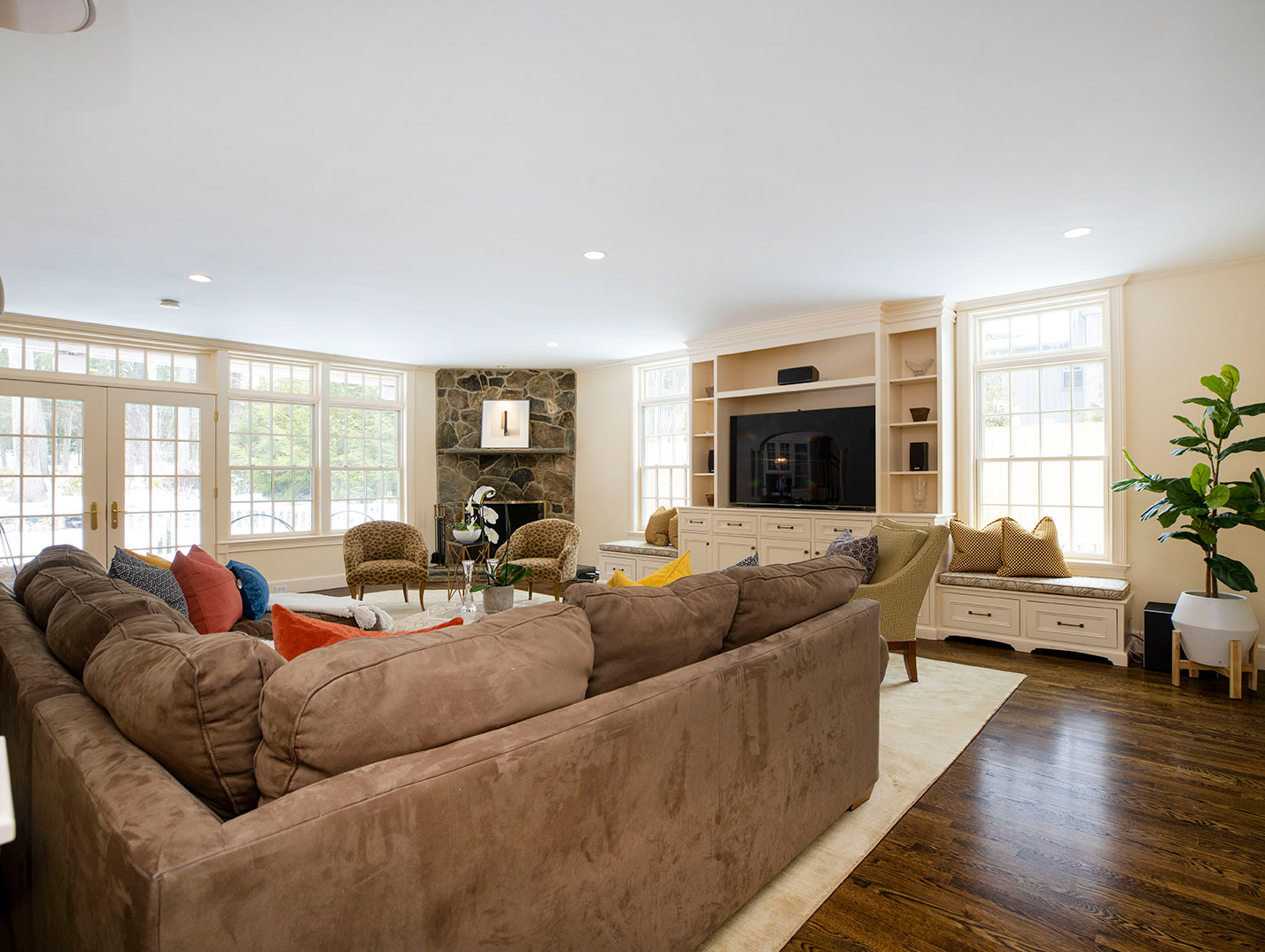 Family Room, TV