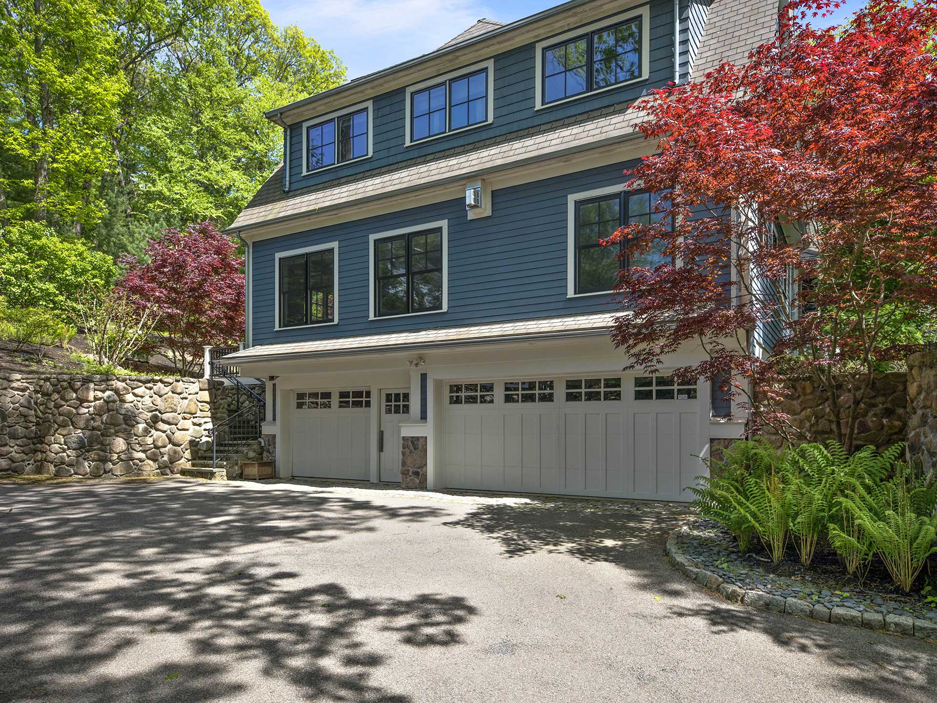 3 car garage