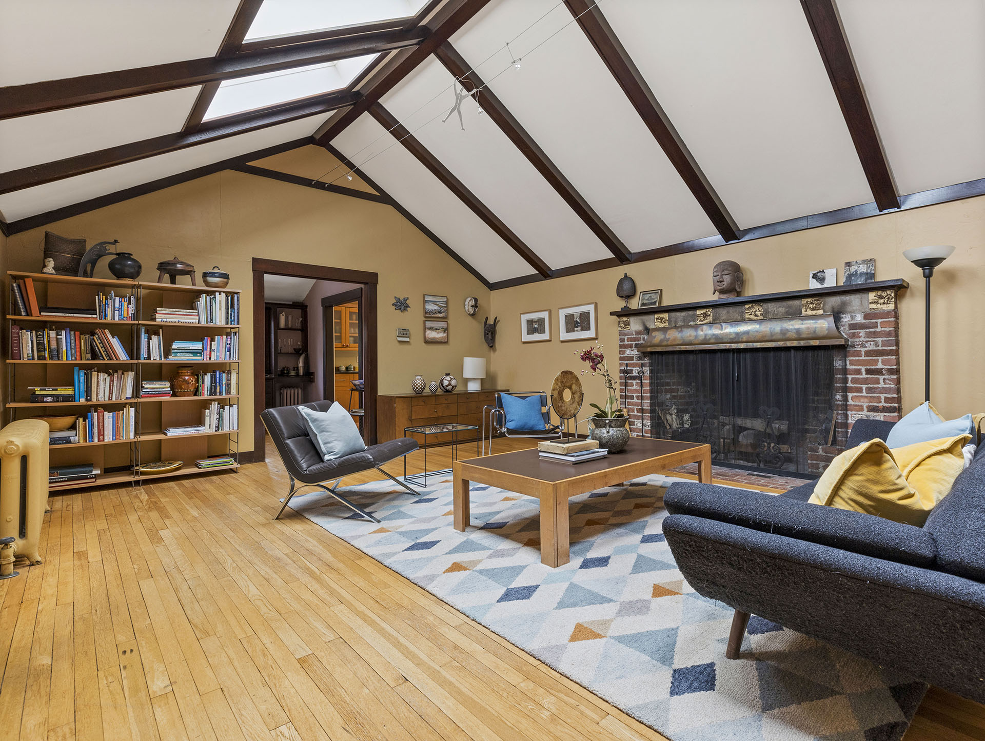 10-LivingRoom-Wellesley-home-for-sale