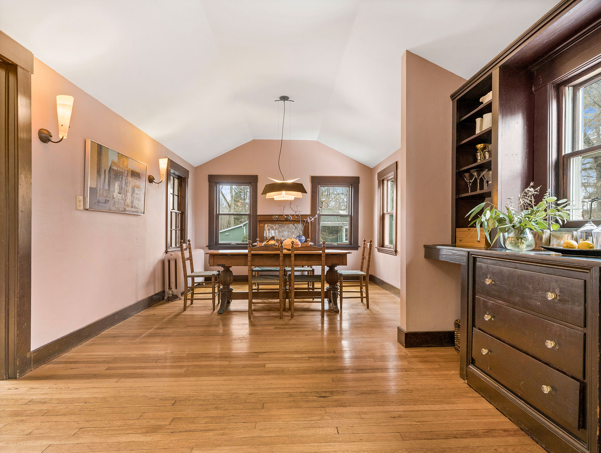 13-Dinning-Wellesley-home-for-sale