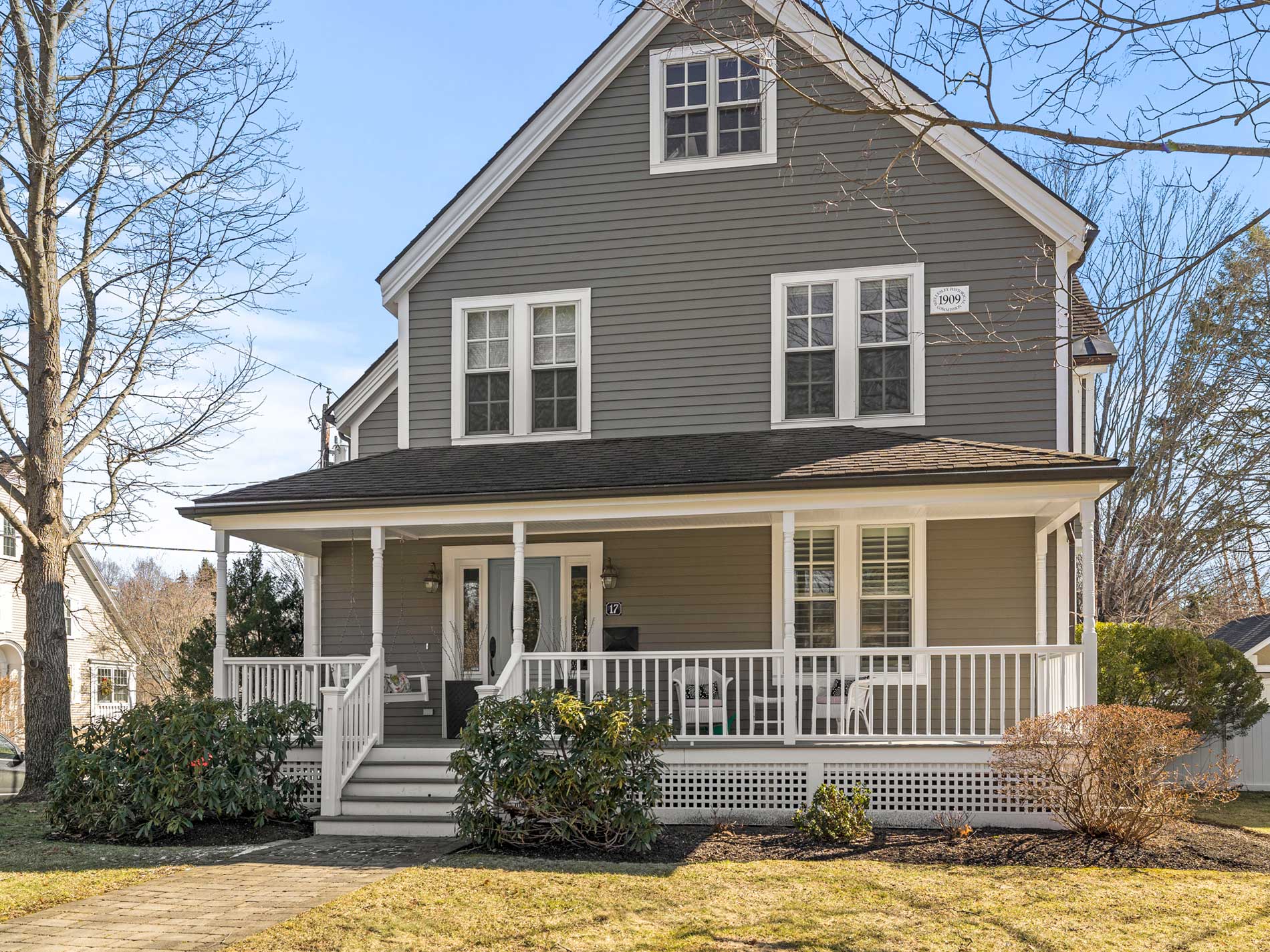 3-living-room-32-linden-st-wellesley Belair-Road-Wellesley-MA-27