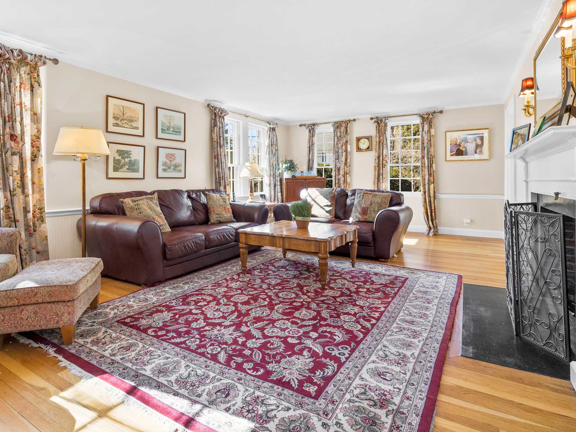Familyroom 9 Marvin Road Wellesley, MA