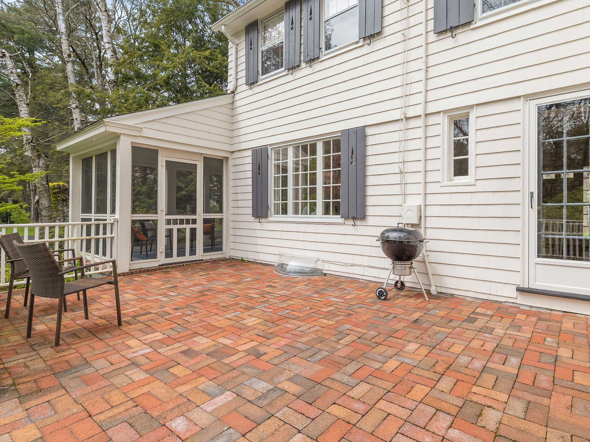 33 Longmeadow Road Wellesley deck