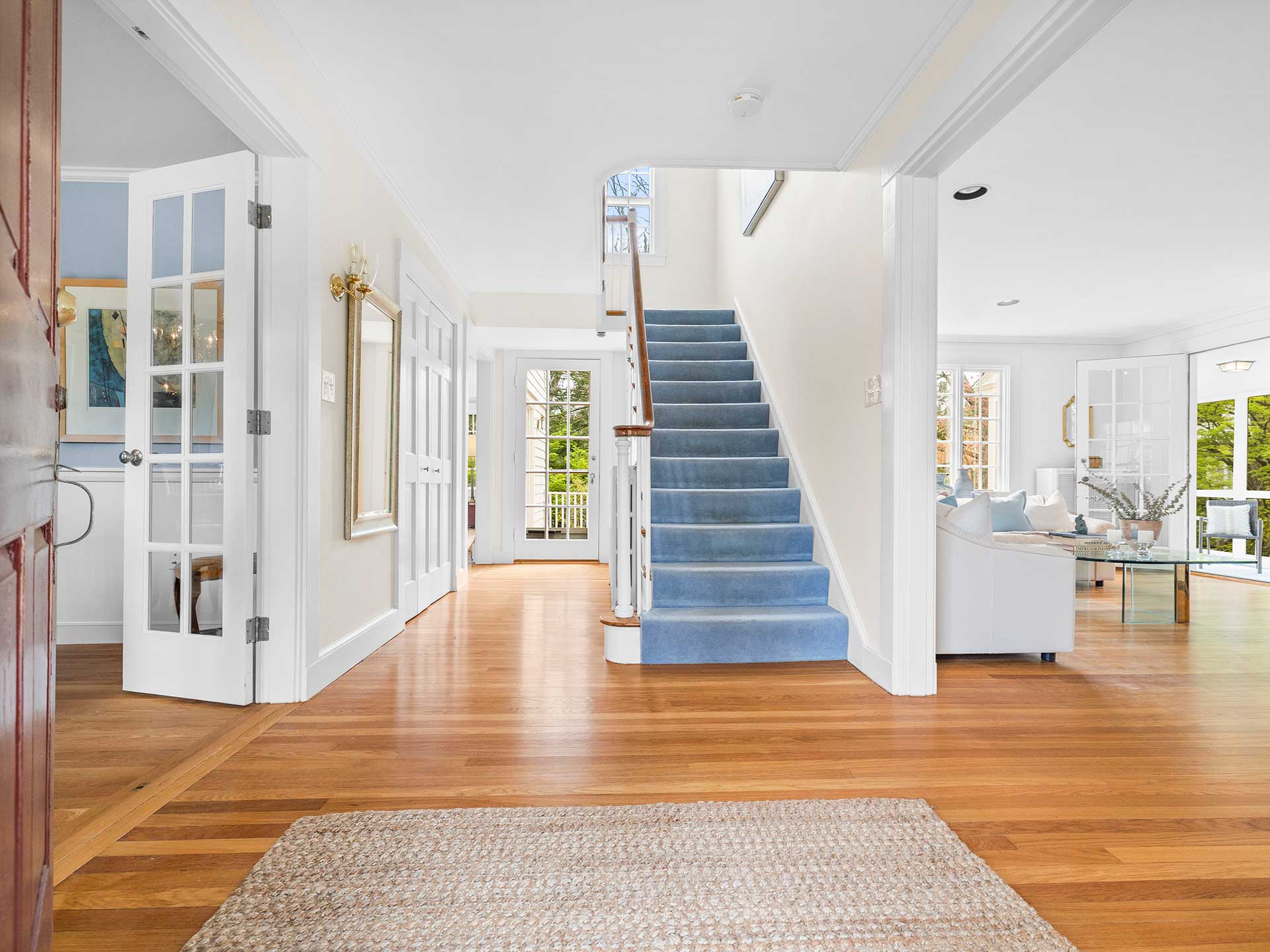 33 Longmeadow Road Wellesley foyer