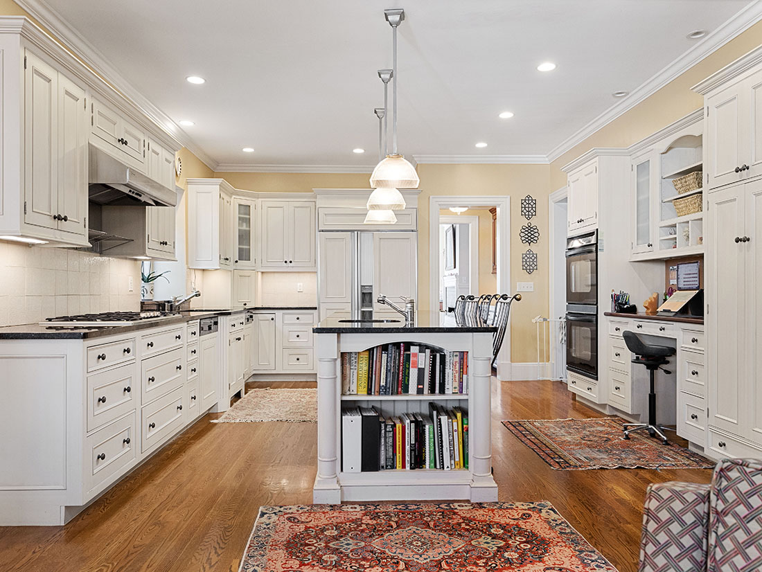 kitchen view, 121 Glen Street, Wellesley, MA home