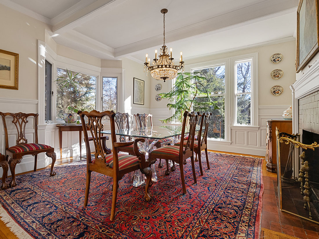 dinning, 121 Glen Street, Wellesley, MA home
