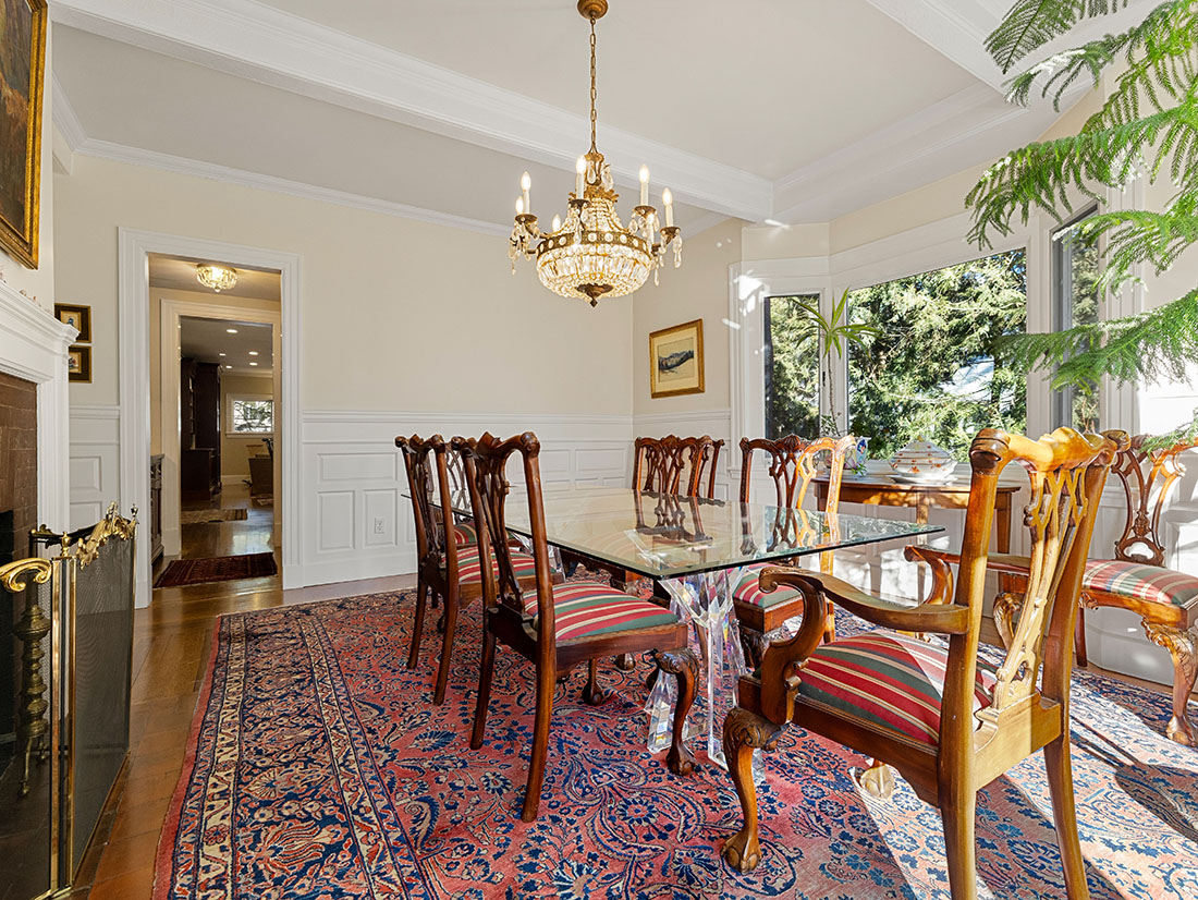 dinning room, 121 Glen Street, Wellesley, MA