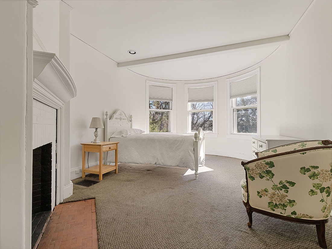 corner bedroom, 121 Glen Street, Wellesley, MA home