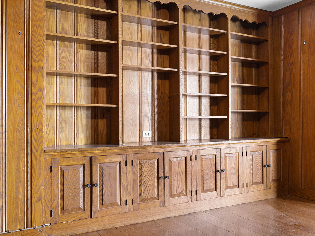 bookshelves, 37 Pickwick Way, Wellesley, home