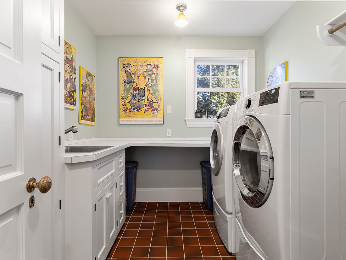 laundry room, 121 Glen Street, Wellesley, MA home