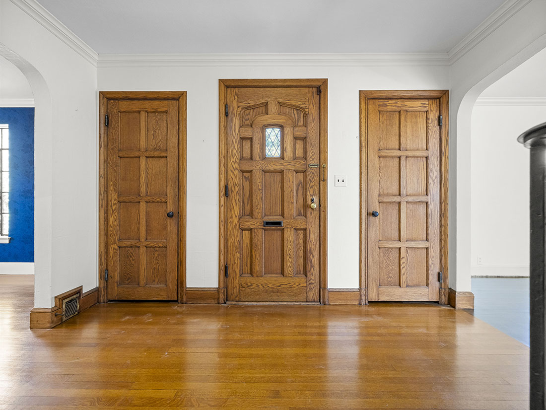 foyer, 37 Pickwick Way, Wellesley, home