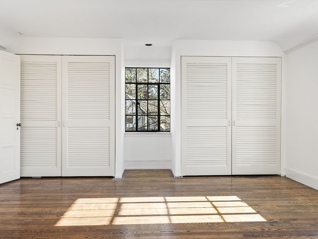 closests, 37 Pickwick Way, Wellesley, home