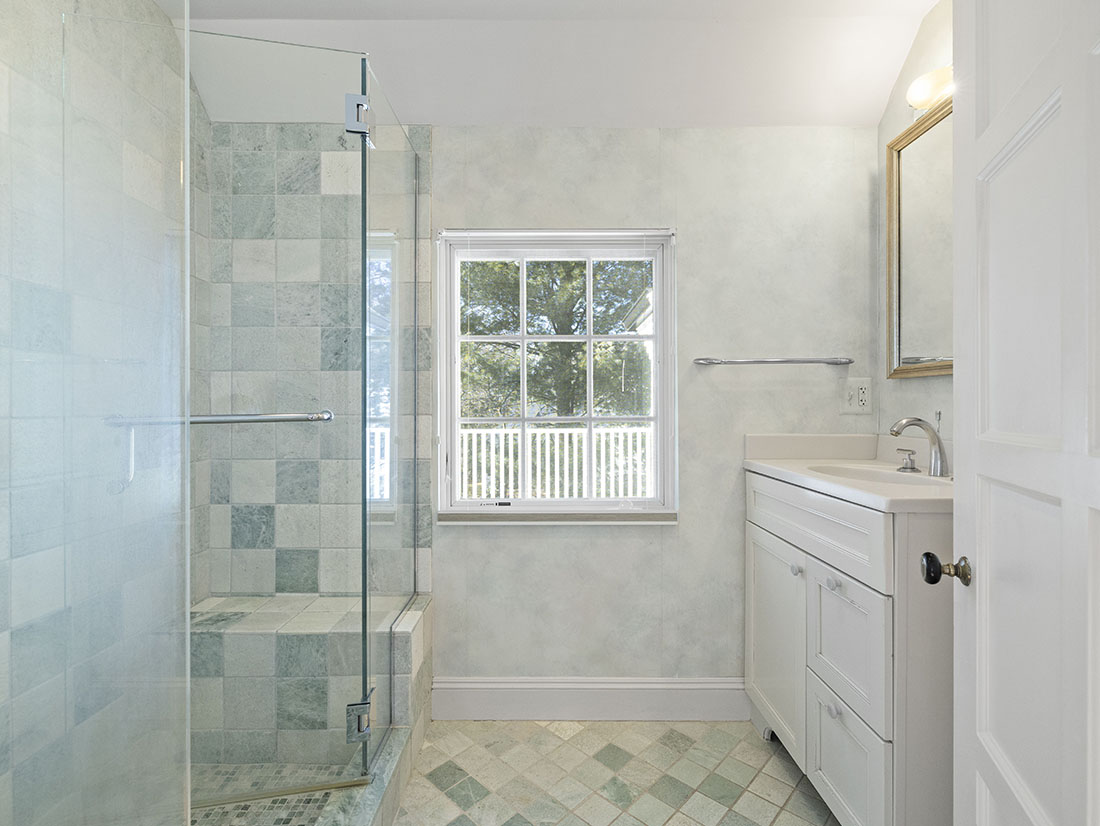 bath, 37 Pickwick Way, Wellesley, home